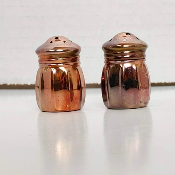 LEONARD Salt or Pepper Shakers Vintage Sig… - Picture 1 of 7